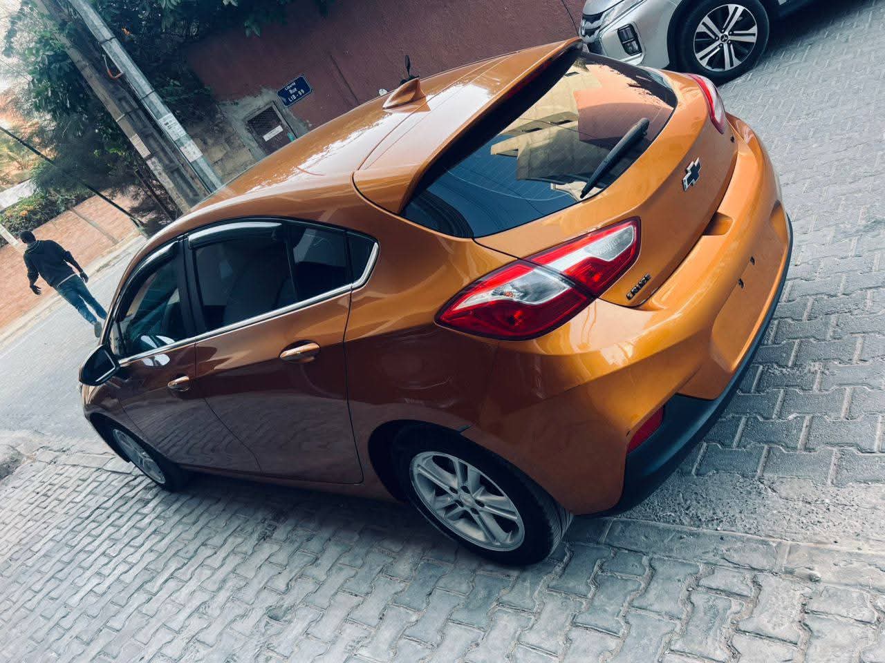 Chevrolet cruze HBACK 